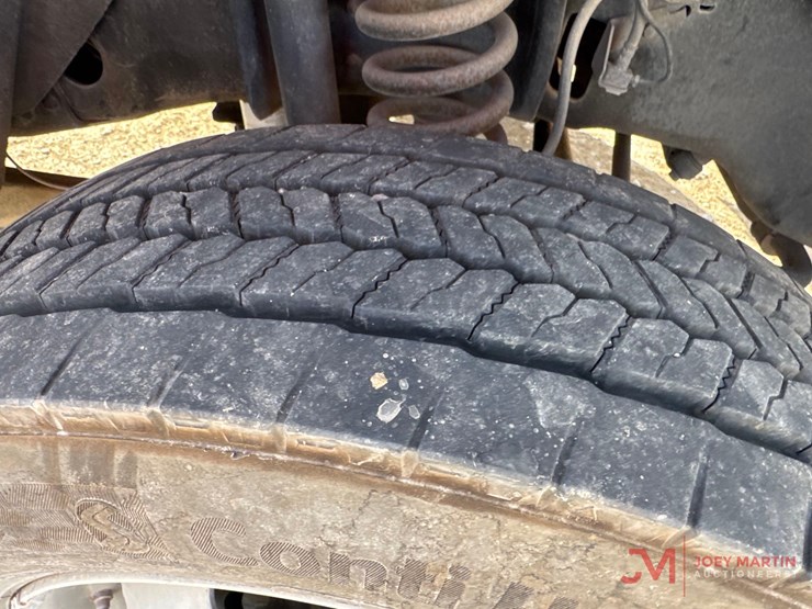 2016-ford-f550-xl-image-15