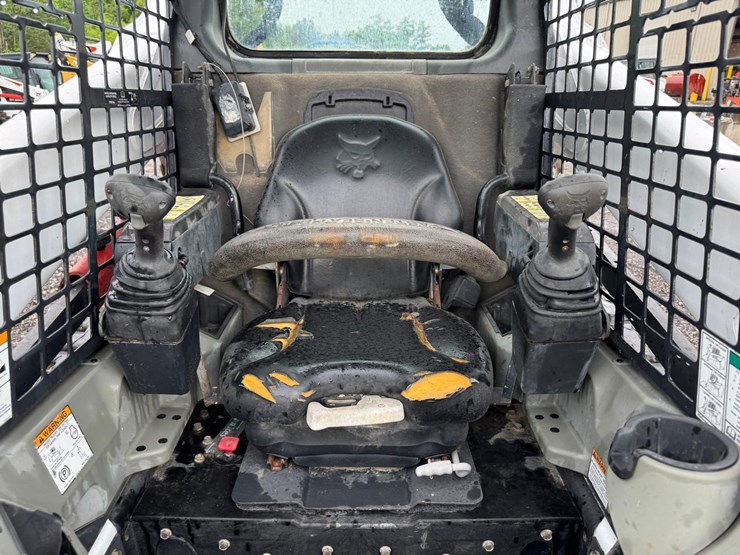 2015-bobcat-t590-image-22