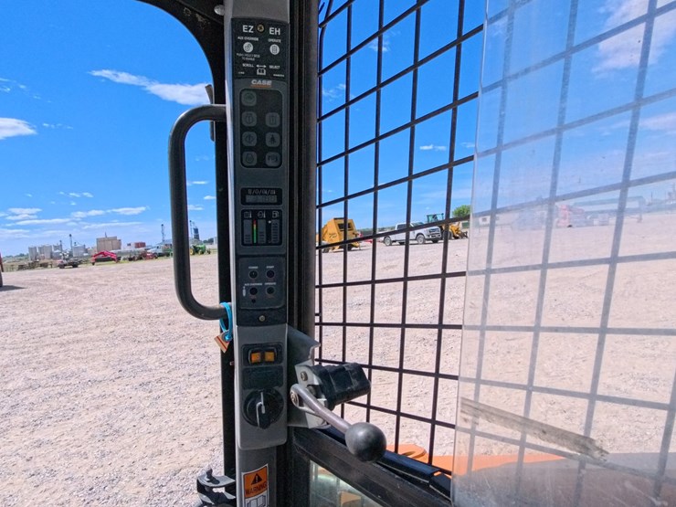 2019-case-tv370-image-36