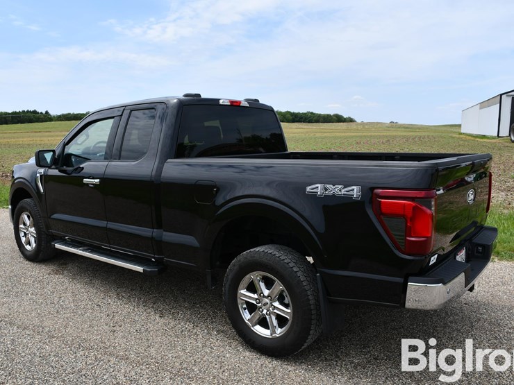2025-ford-f150-xlt-image-7