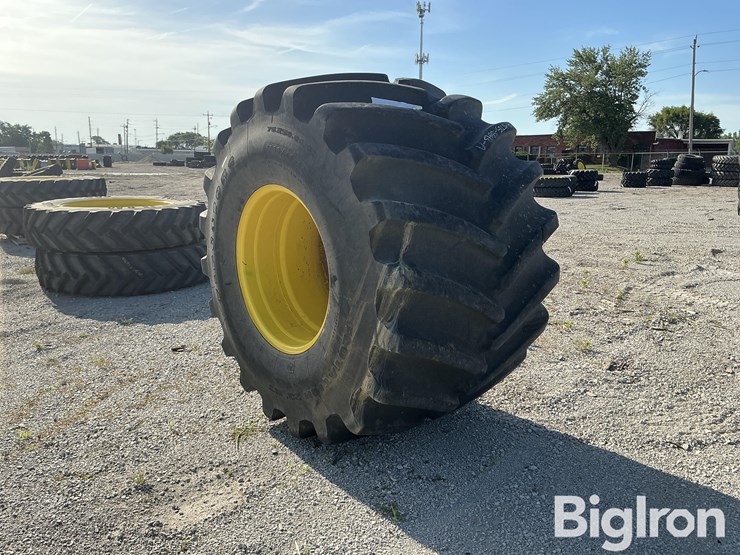 john-deere-32-image-7