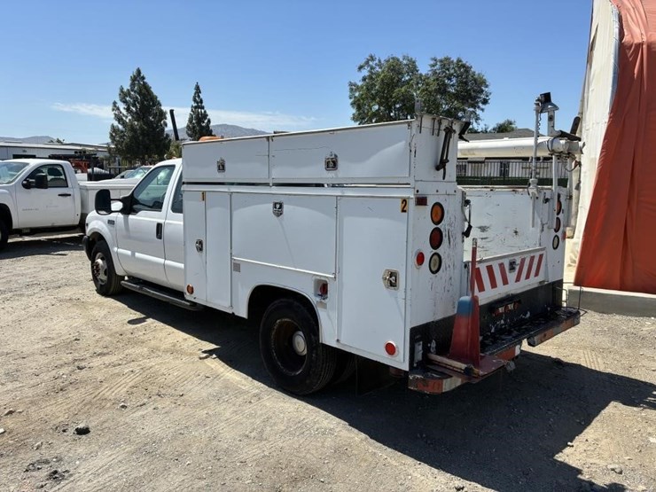 2001-ford-f350-image-4