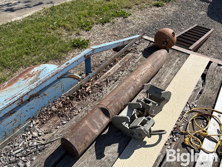 split-overhaul-ball,-lifting-clamp-and-hydraulic-breaker-image-4