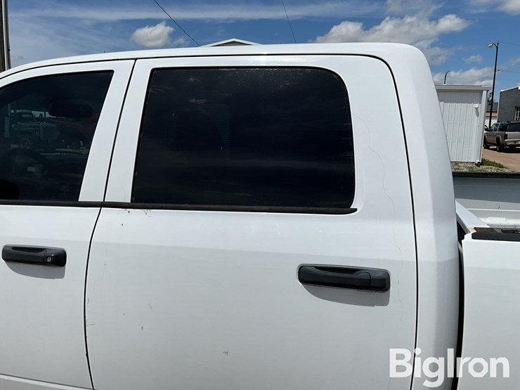 2015-dodge-2500-image-17