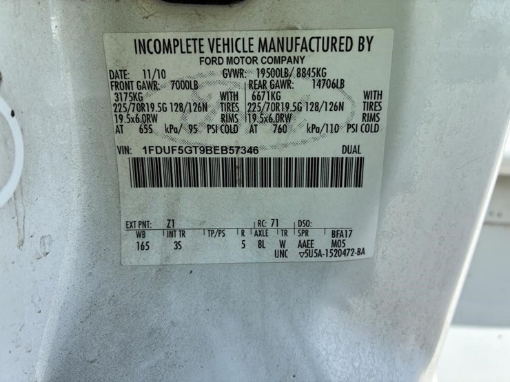 2011-ford-f550-image-25