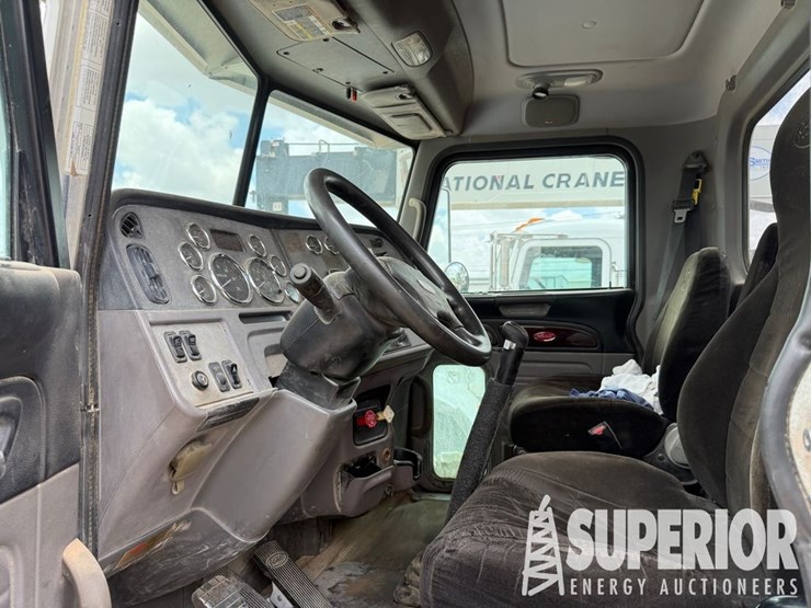 2013-peterbilt-367-image-2