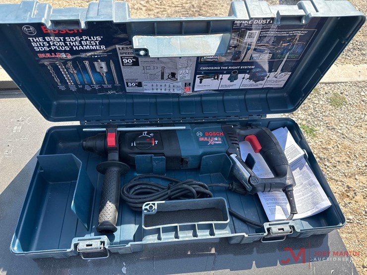 bosch-bulldog-xtreme11255vsr-electric-rotary-hammer-drill-image-1