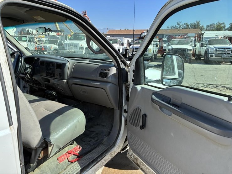 2001-ford-f450-image-11
