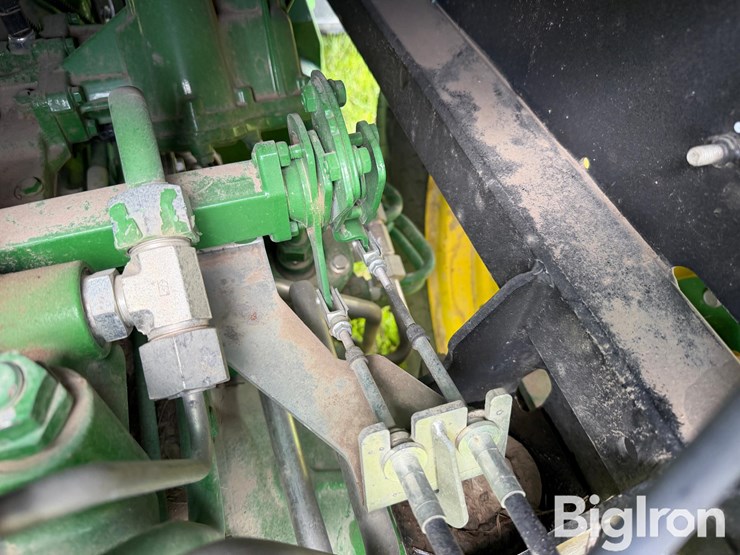 2019-john-deere-5100e-image-19