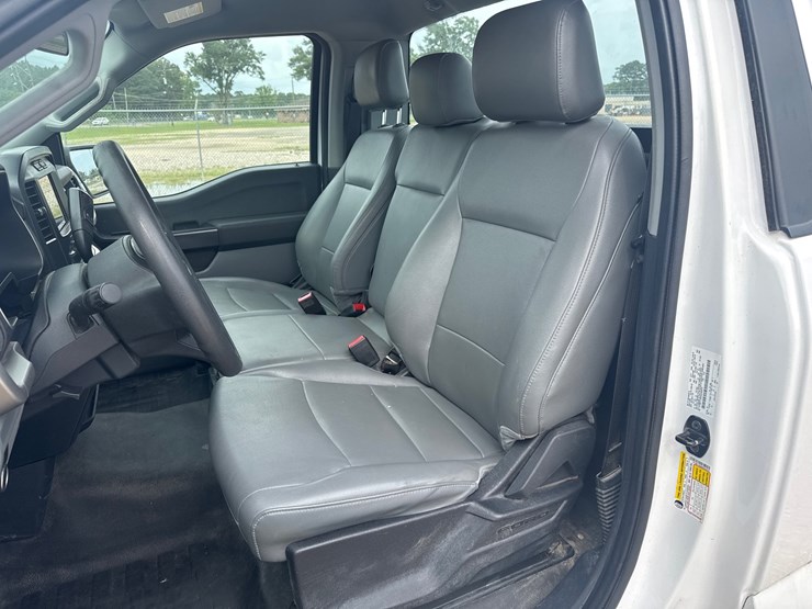 2022-ford-f150-xl-image-15