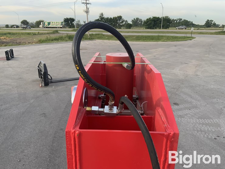 2026-massey-ferguson-730-image-16