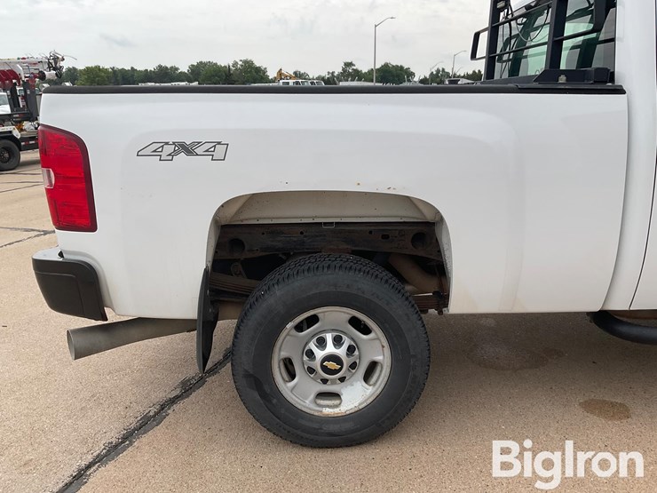 2011-chevrolet-2500-image-20