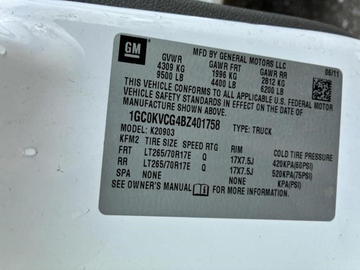 2011-chevrolet-2500hd-image-19