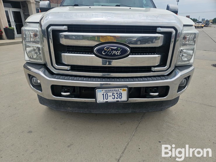 2015-ford-f350-xlt-image-10