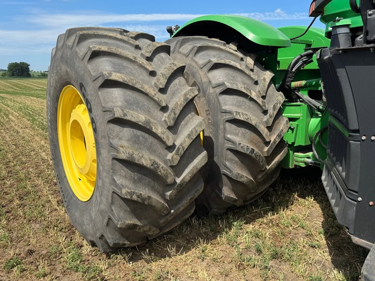 2012-john-deere-9510r-image-25