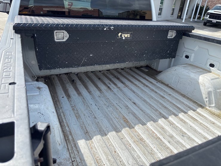 #3627-•-2021-chevrolet-silverado-pickup-truck-image-6