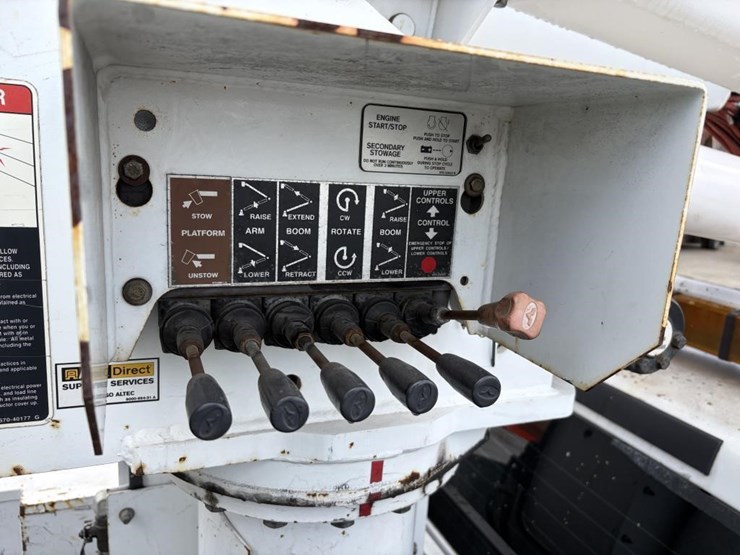 2008-ford-f550-image-15