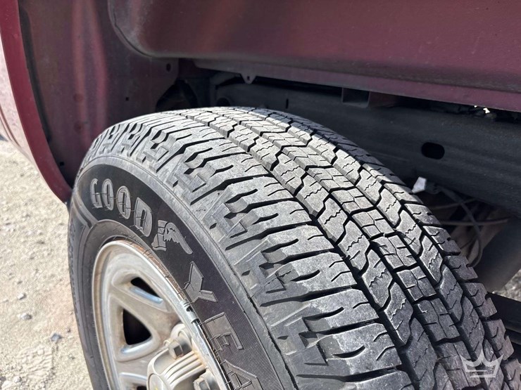 2015-chevrolet-silverado-1500-image-24