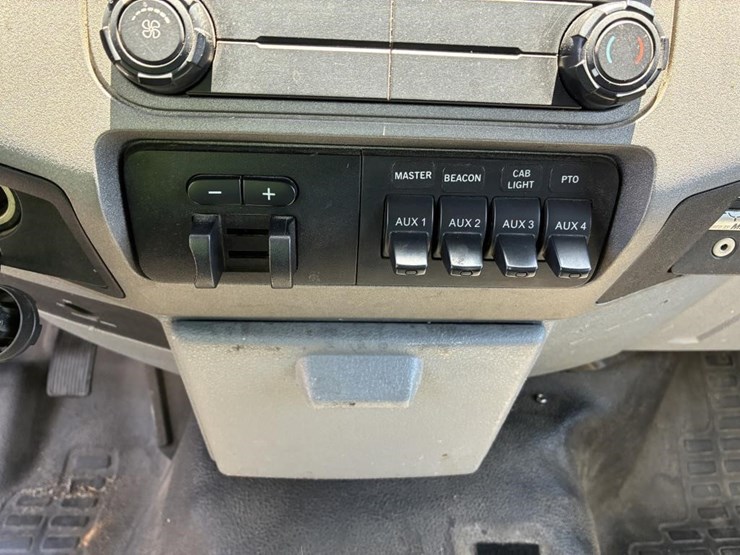 2011-ford-f550-image-20