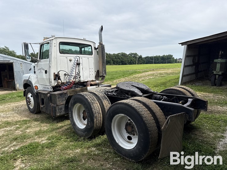 1995-ford-l9000-image-7