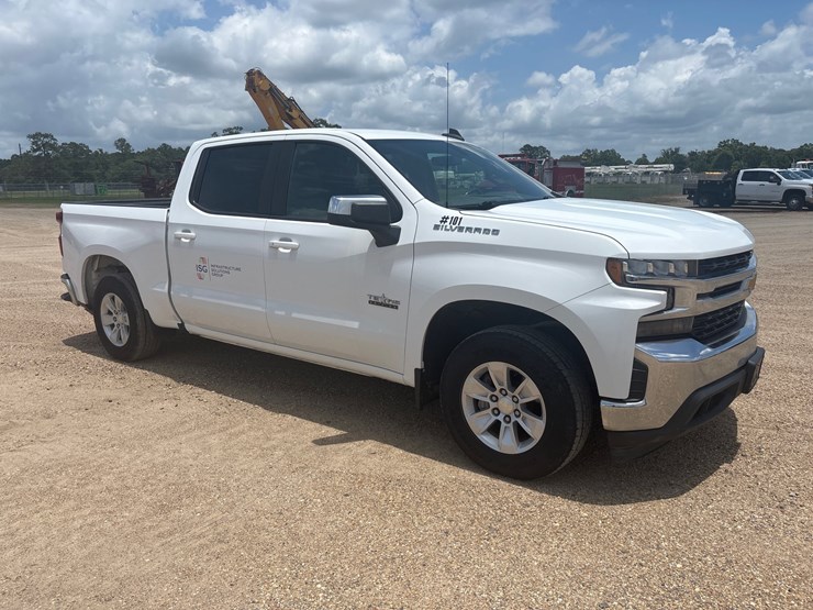 2021-chevrolet-silverado-1500-image-2