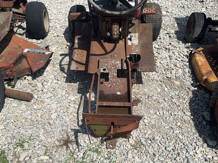 massey-ferguson-12-image-3