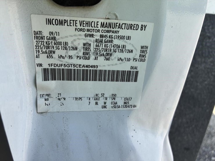 2012-ford-f550-image-22