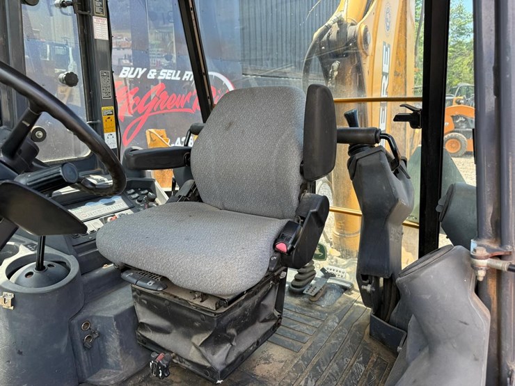 deere-410g-image-21