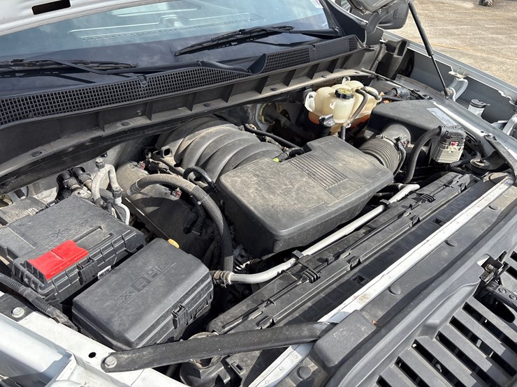 #3626-•-2021-chevrolet-silverado-pickup-truck-image-18