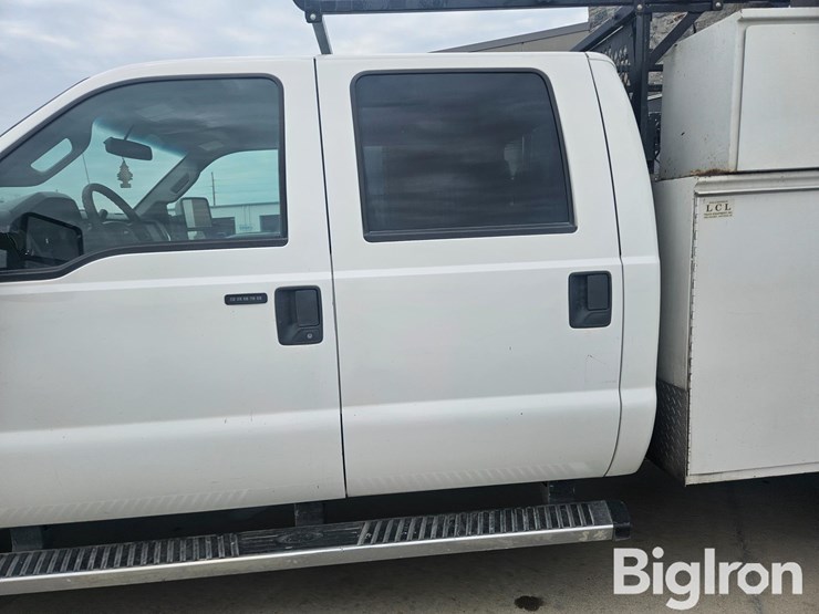 2015-ford-f350-xlt-image-15