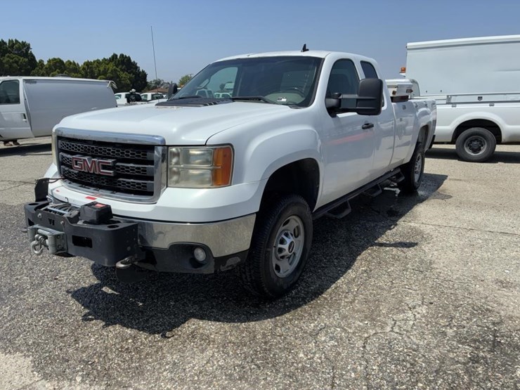 2012-gmc-sierra-2500-image-1