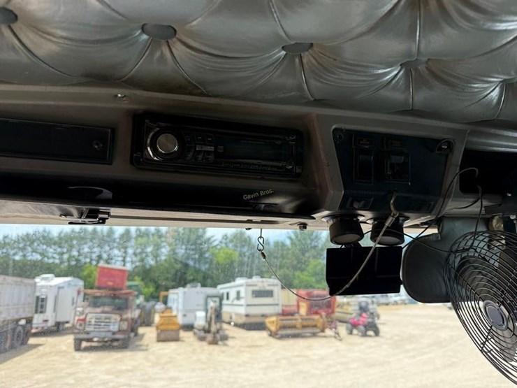 1999-kenworth-t600-image-20