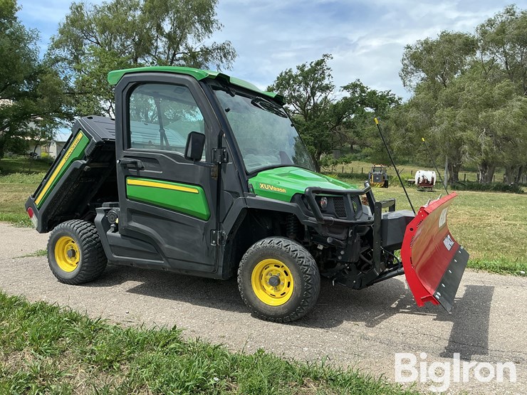 2019-john-deere-gator-image-9