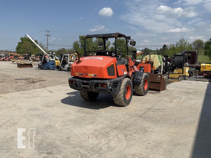 2020-kubota-r630-image-4