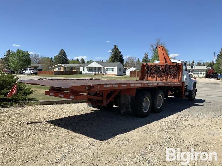 1975-ford-lt8000-t/a-rollback-truck-w/knuckle-boom-&-winch-image-5