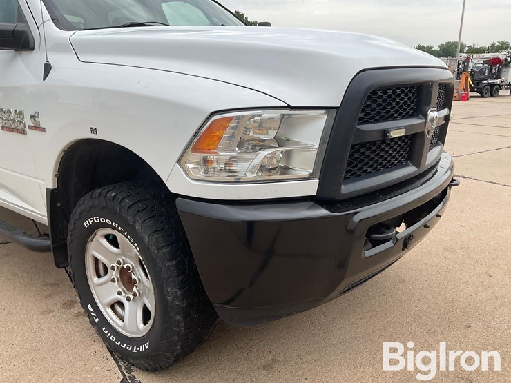 2016-dodge-3500-image-14