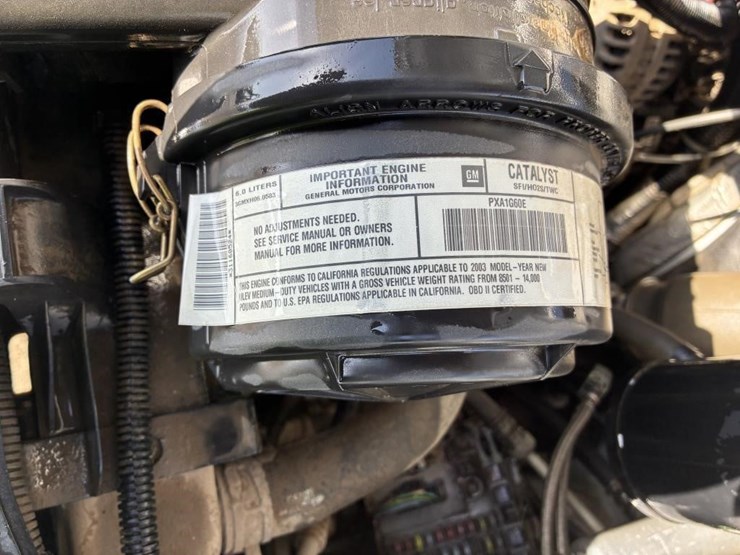 2003-gmc-3500-image-10
