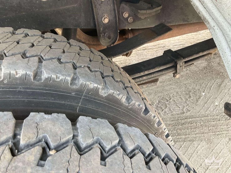 2022-ford-f350-image-38