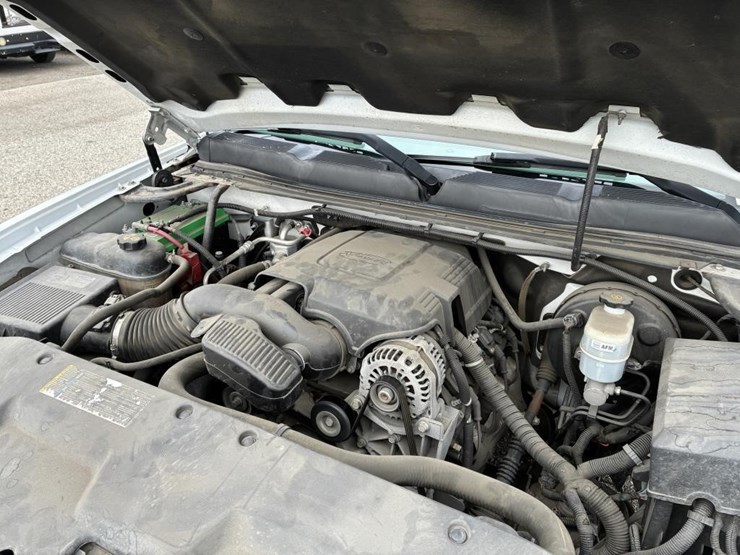 2011-chevrolet-1500-image-6