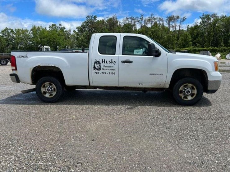 2010-gmc-2500hd-image-6