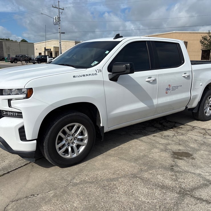 #3625 • 2022 CHEVROLET SILVERADO PICKUP TRUCK
