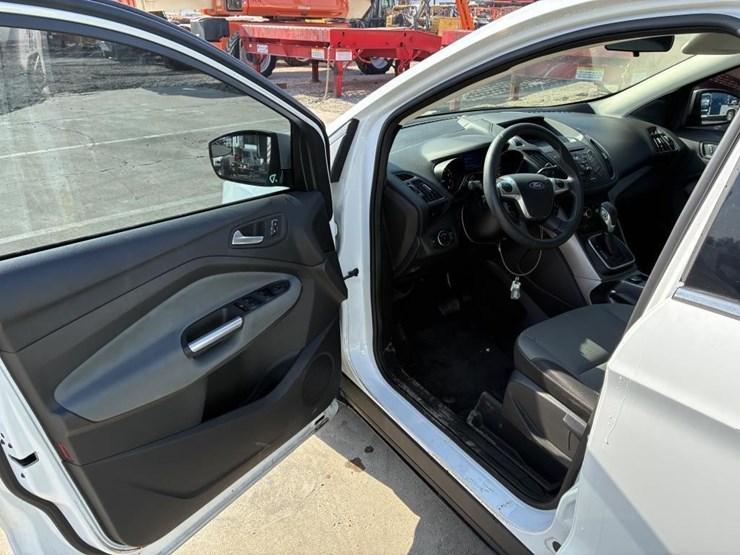 2013-ford-escape-image-14