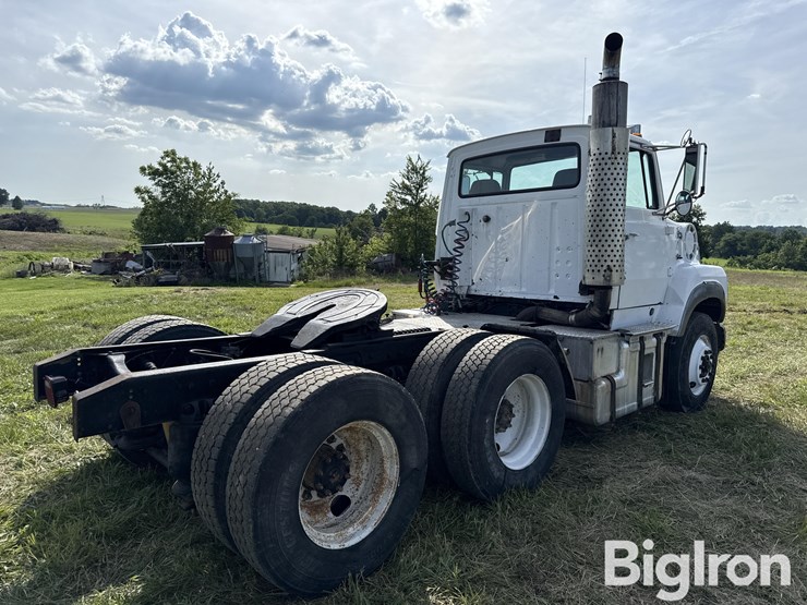 1989-ford-l9000-image-5