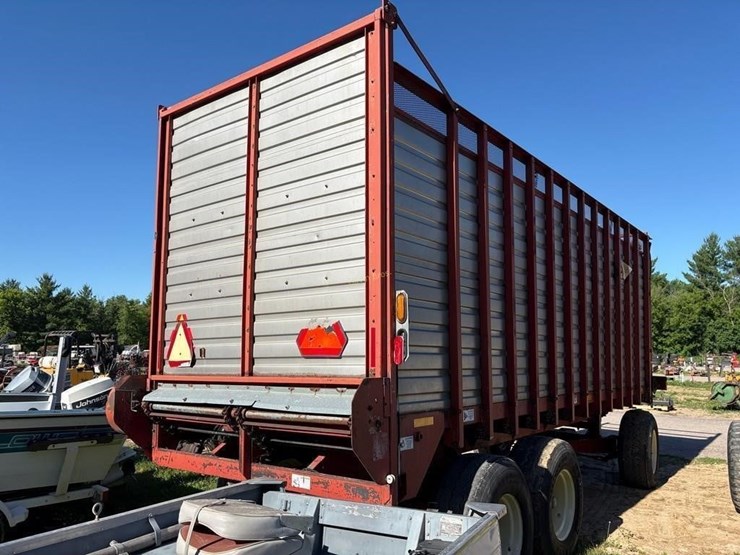 h&s-22'-forage-box-image-6