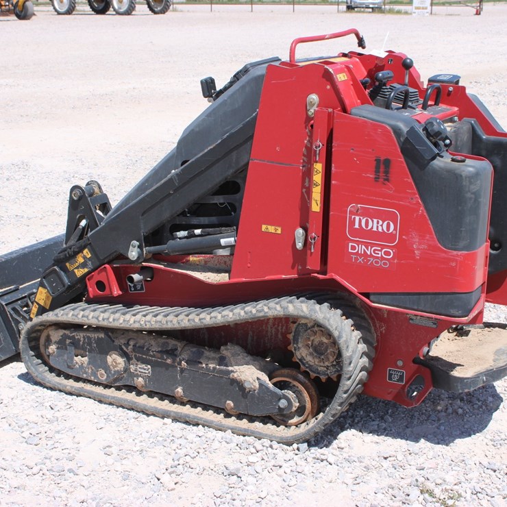 TORO DINGO TX700