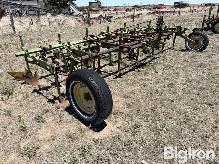 6r30"-cultivator-image-3