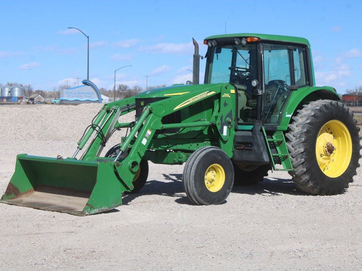 2004-john-deere-7320-image-1