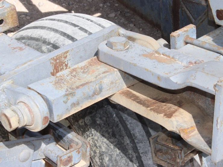 #1008-•-crustbuster-27ft-grain-drill-image-32