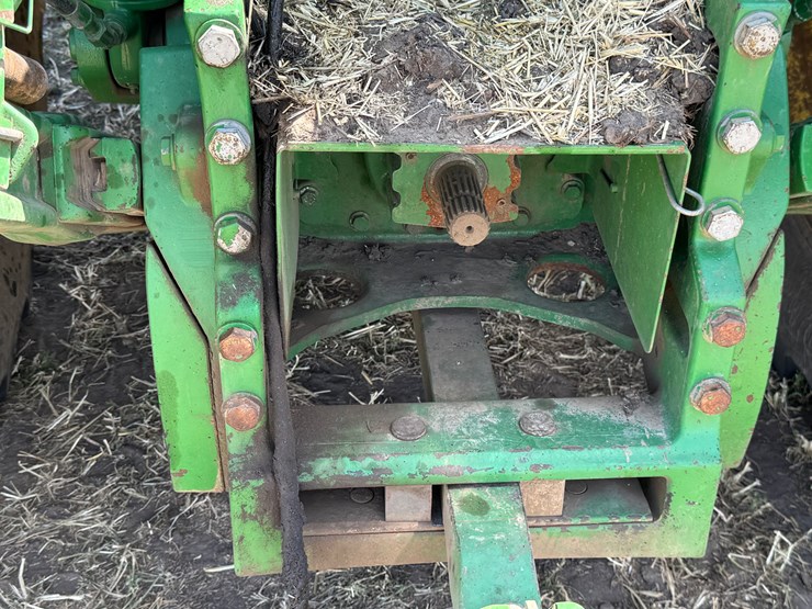 2019-john-deere-8295r-image-38