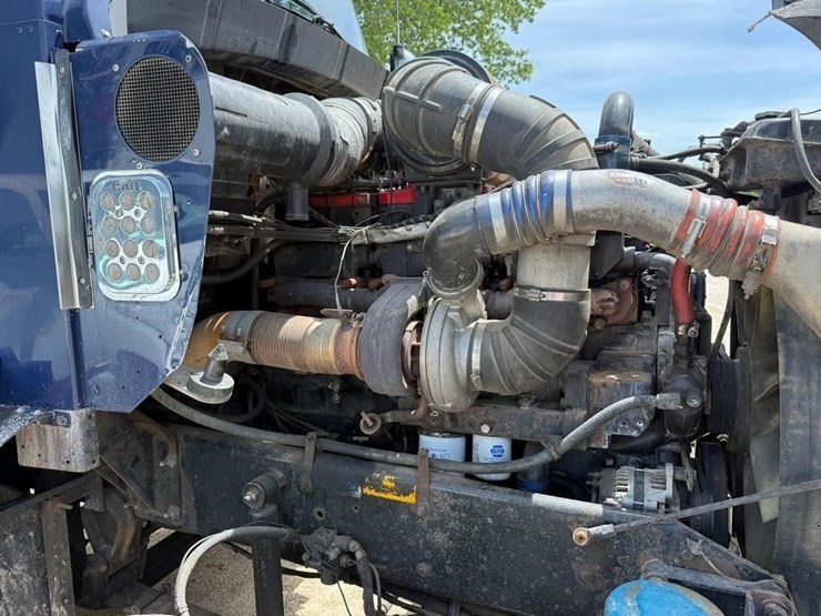 1999-kenworth-t600-image-21